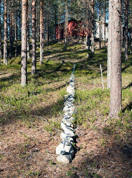 Jyrki Siukonen: Kauhalla otettu, lusikalla annettu